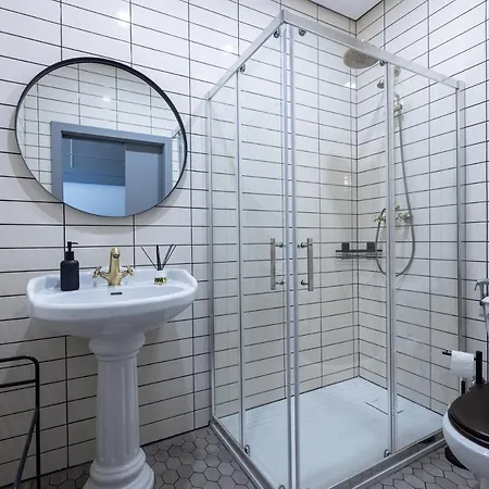 Гостевой дом Sleep In Centre - 4*